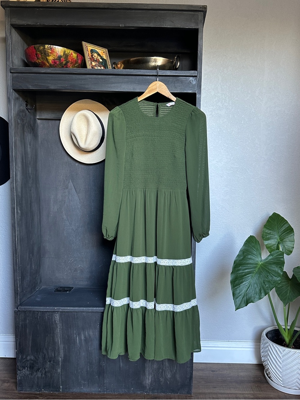 Women's Olive Green Long Sleeve Midi Dress